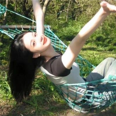 储物柜女孩